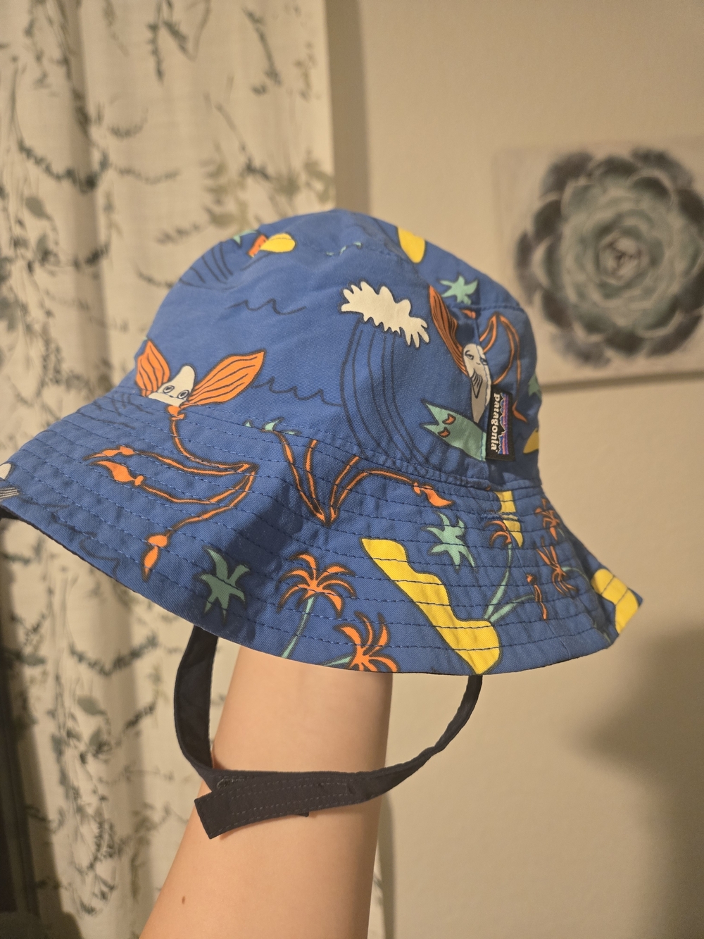 Patagonia Baby Reversible Bucket Hat with Yellow & Orange Print *Never Worn*